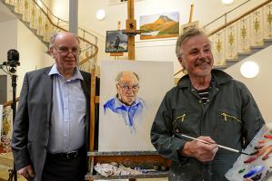 Ian Whyte, portrait artist, creates a picture of business man, David Sutherland.